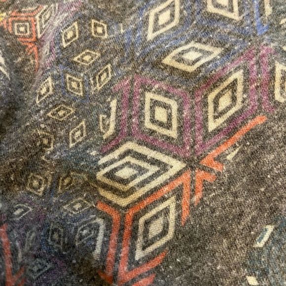 Lularoe three quarter shirt - Picture 4 of 4
